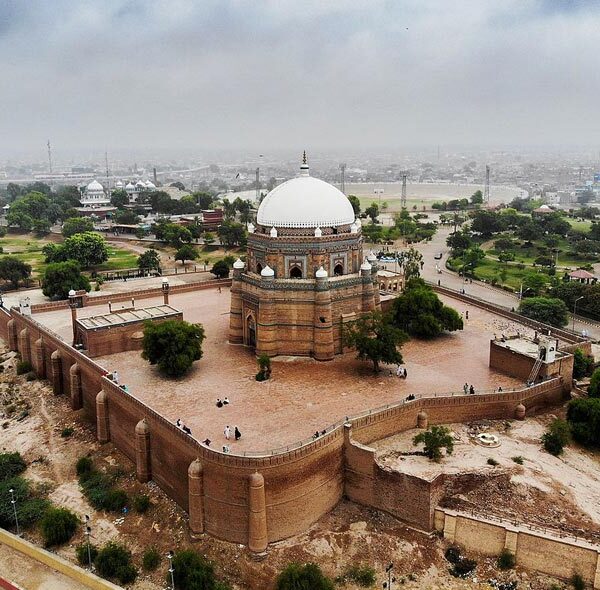 Rukun e Alams tomb Multan